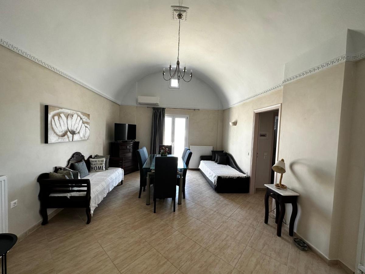 Veldi Art - Kamari Beach Apartment Φηρά Εξωτερικό φωτογραφία