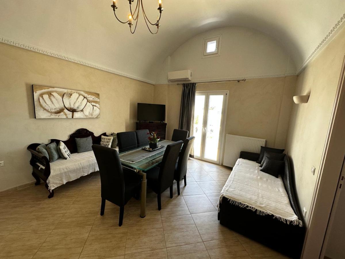 Veldi Art - Kamari Beach Apartment Φηρά Εξωτερικό φωτογραφία