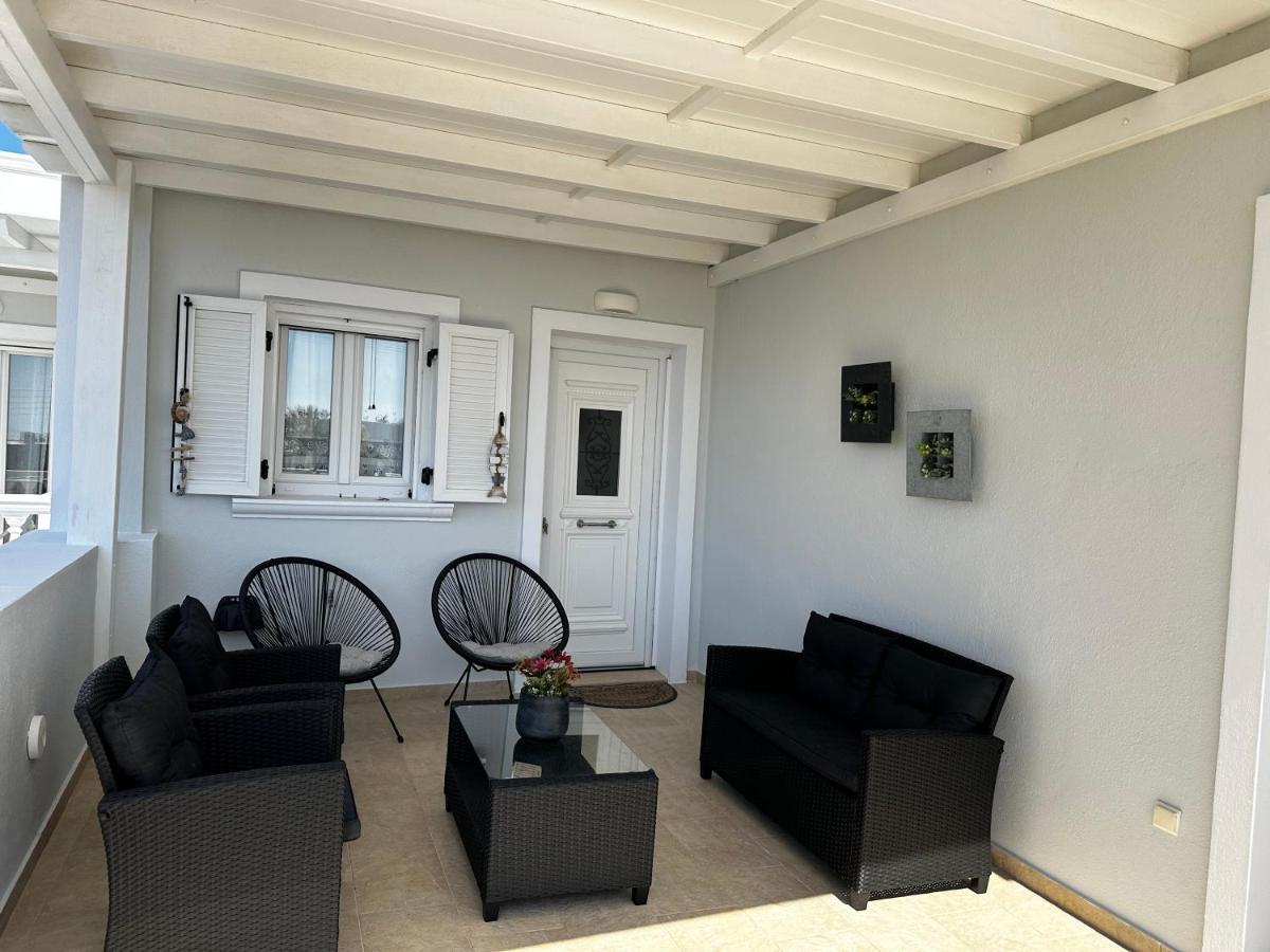 Veldi Art - Kamari Beach Apartment Φηρά Εξωτερικό φωτογραφία