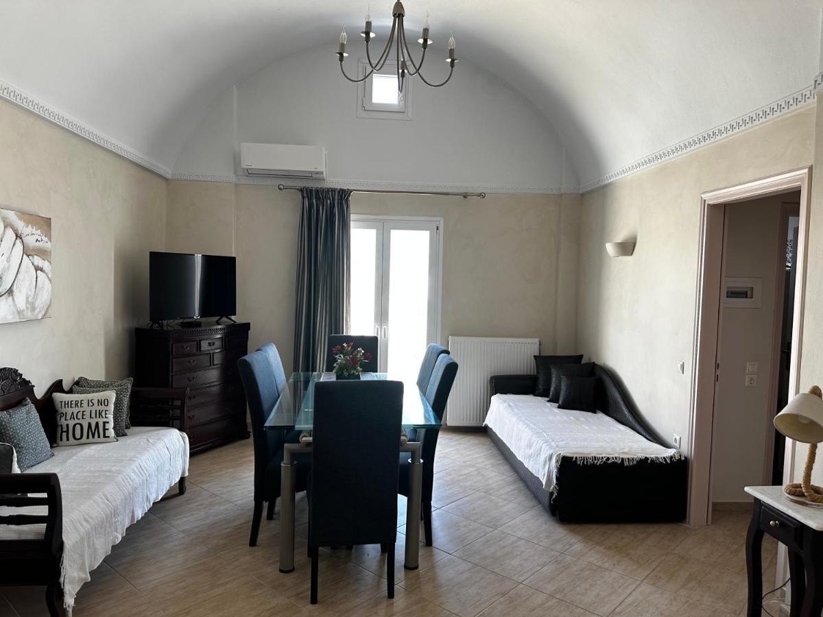Veldi Art - Kamari Beach Apartment Φηρά Εξωτερικό φωτογραφία