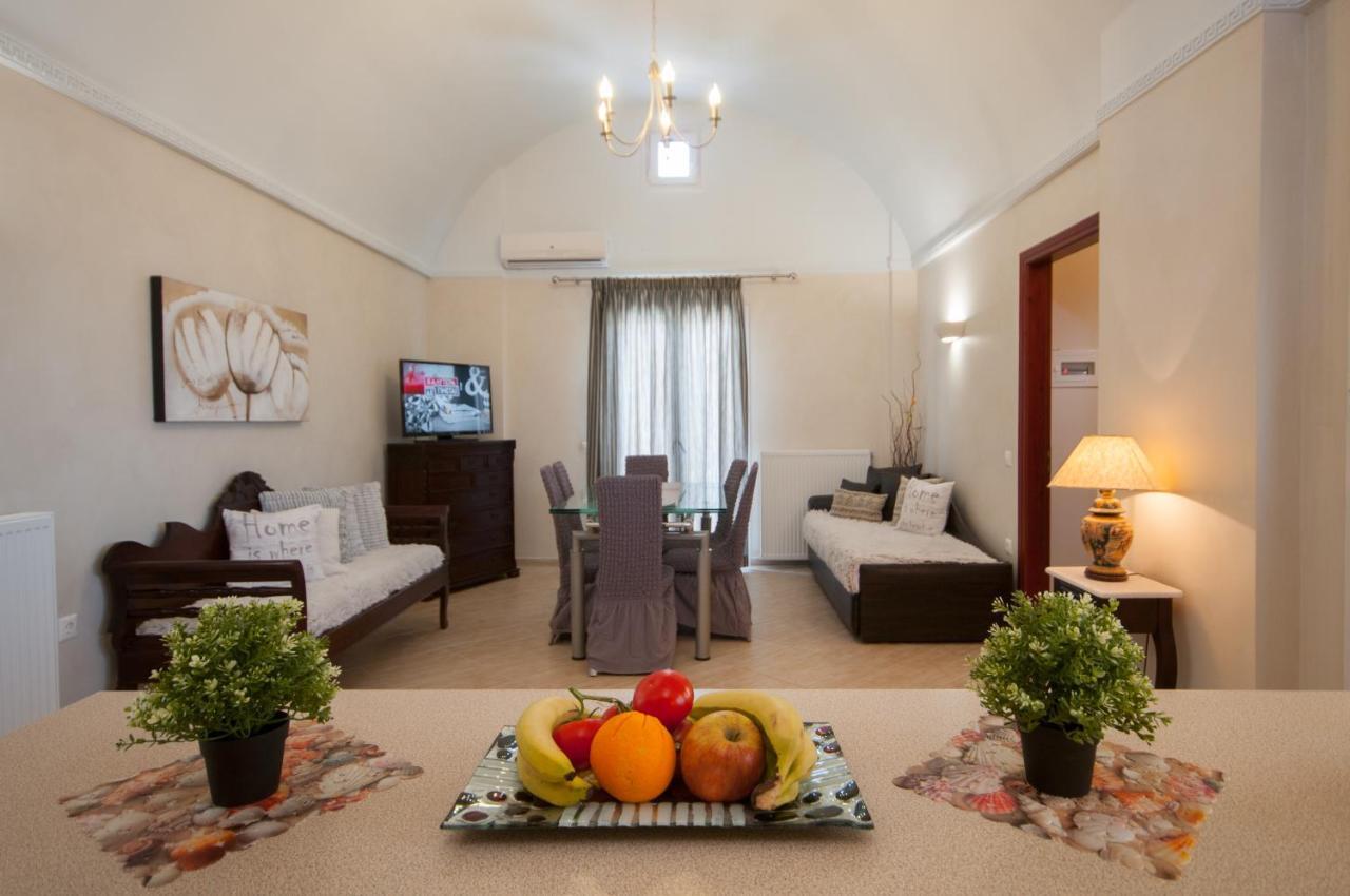 Veldi Art - Kamari Beach Apartment Φηρά Εξωτερικό φωτογραφία